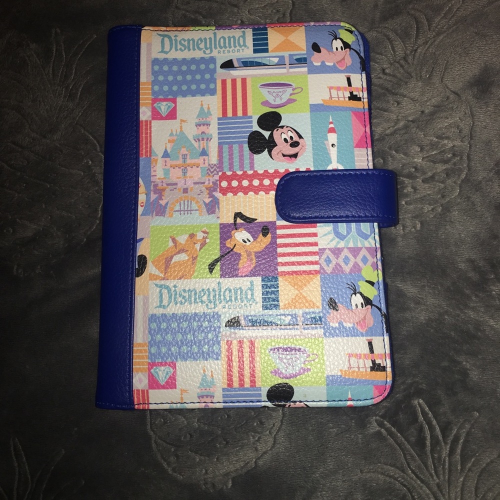 DELETING TODAY!! IPad Mini Disneyland Case